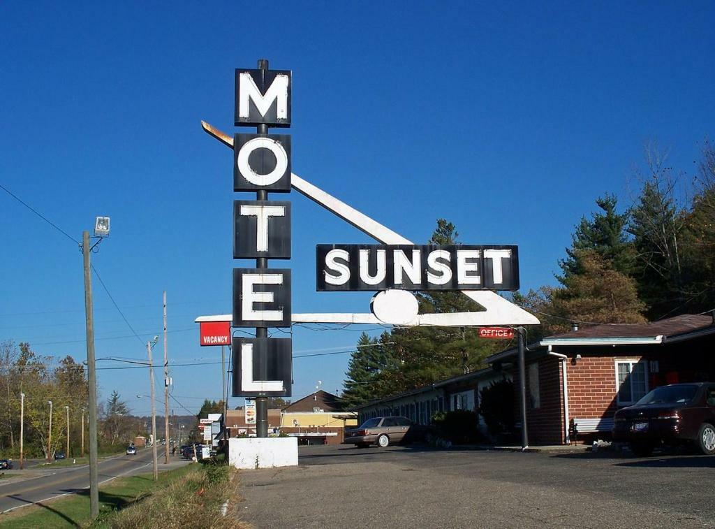Sunset Hotel *
